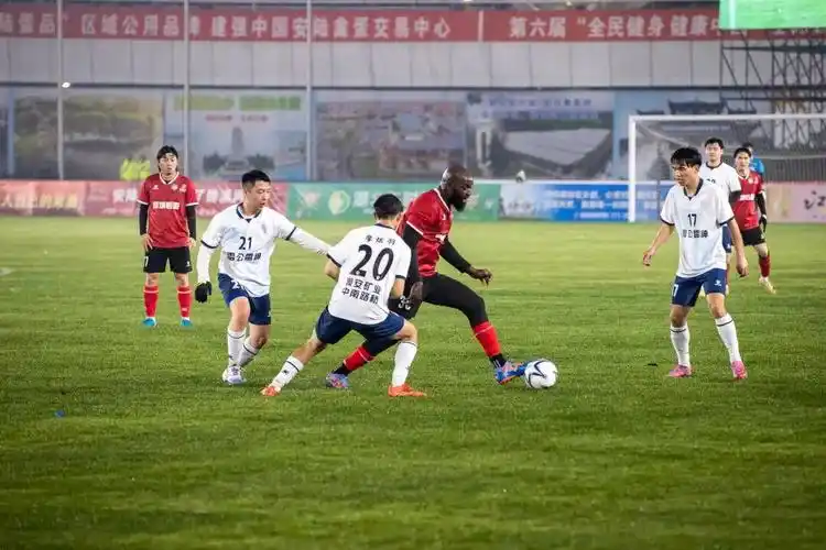 欧洲联赛：那不勒斯 VS 罗马
